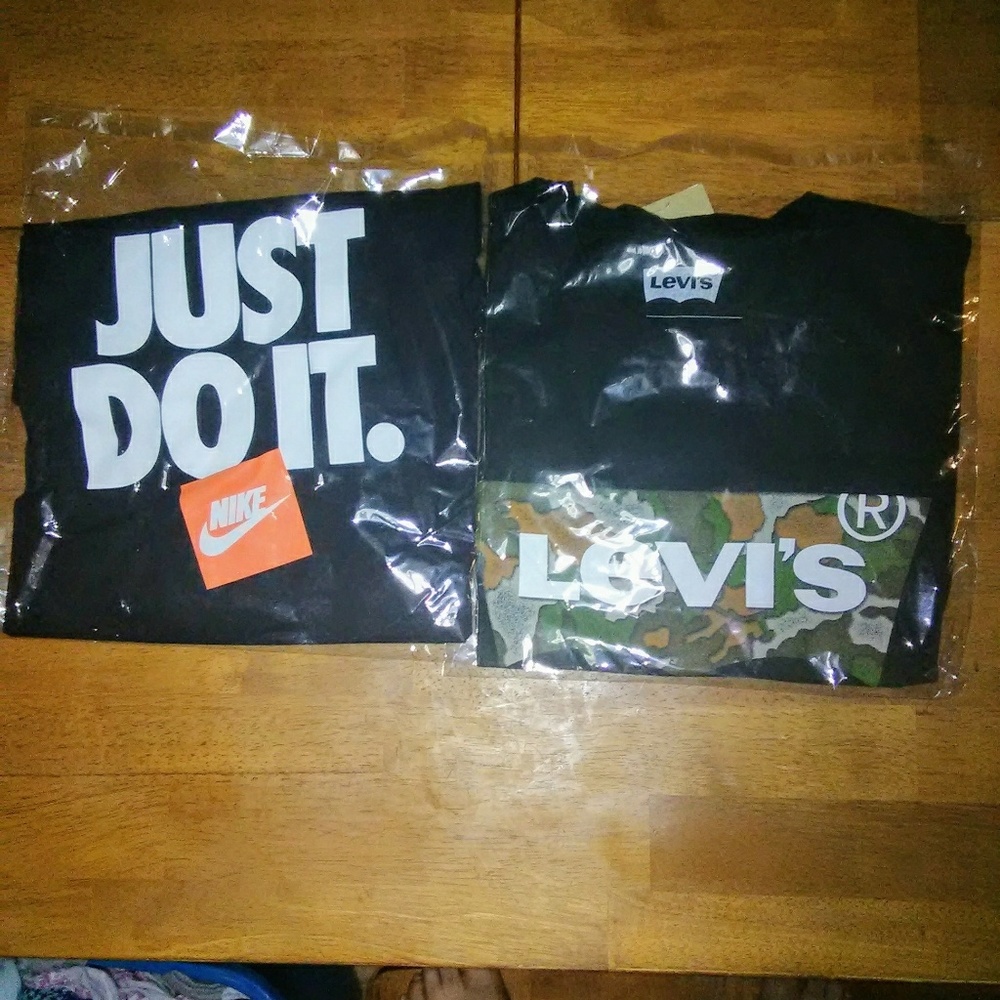 Tee shirts